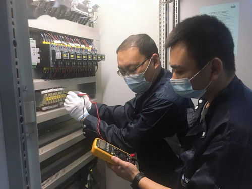 黨員帶頭抓檢修，維護設備保生產——記計算機維修與維護服務中的先鋒力量